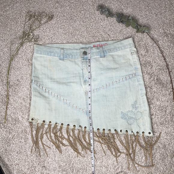 Buffalo David Bitton Mini Skirt | Size 28 - Picture 5 of 11